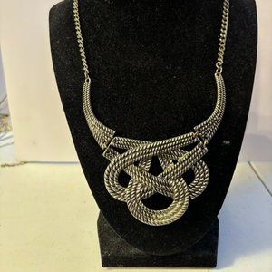 Beautiful Silver Geometric Necklace